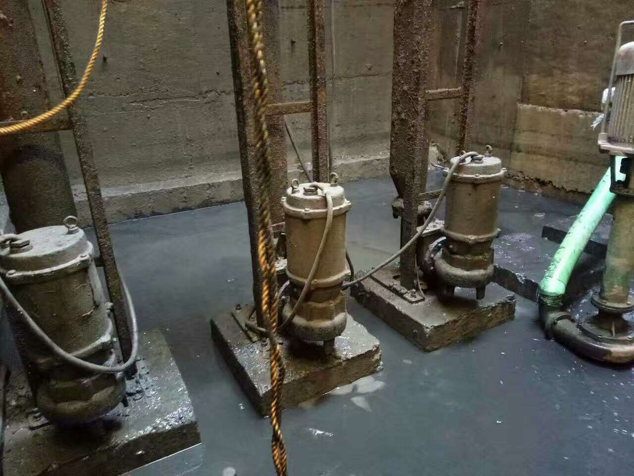 墨竹工卡污水池清理